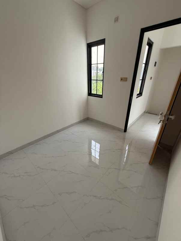 dijual rumah jatimulya cilodong