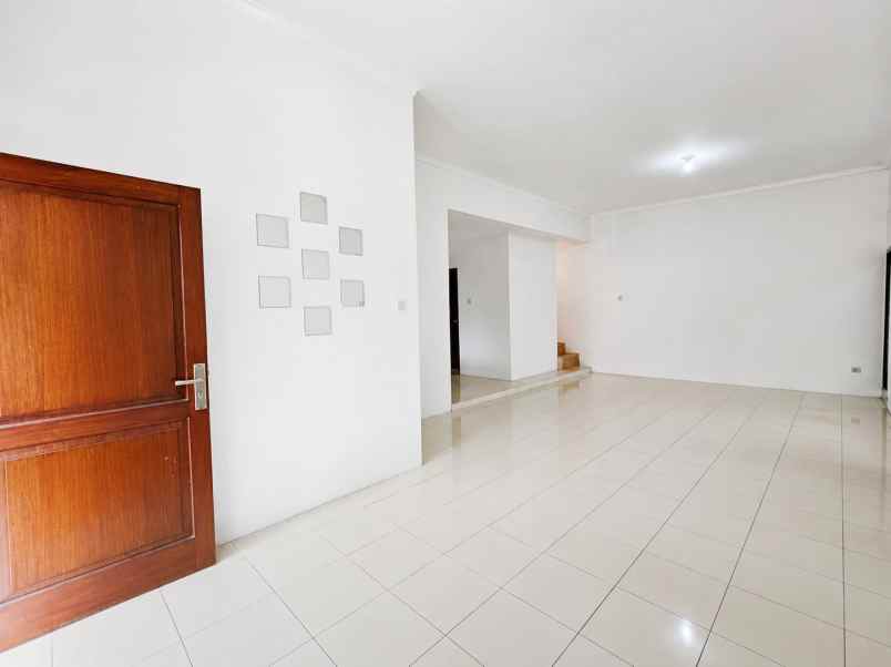 dijual rumah jatisampurna