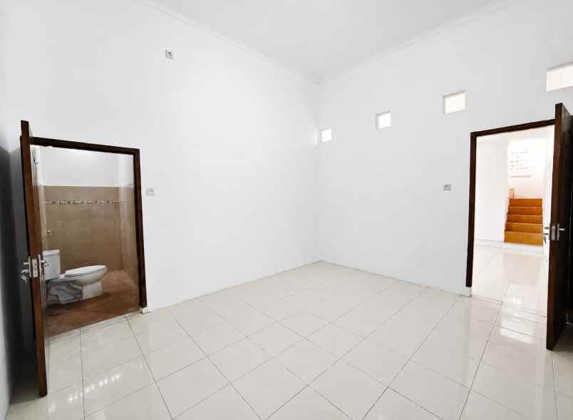 dijual rumah jatisampurna
