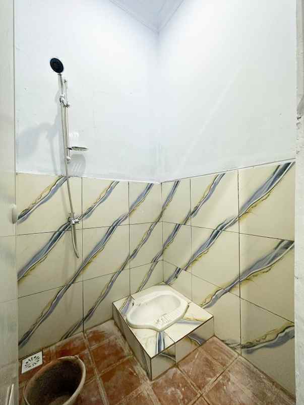 dijual rumah jatiwaringin