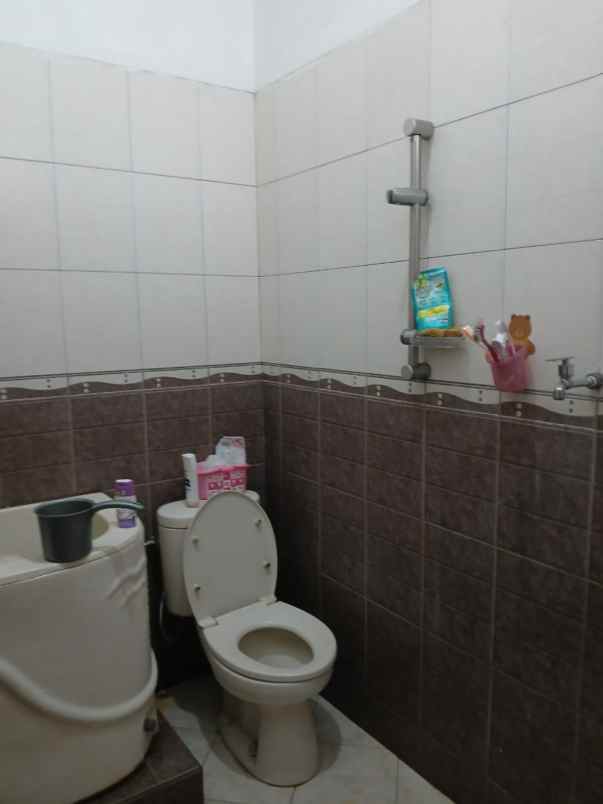 dijual rumah jl bahagia margacinta ciwastra