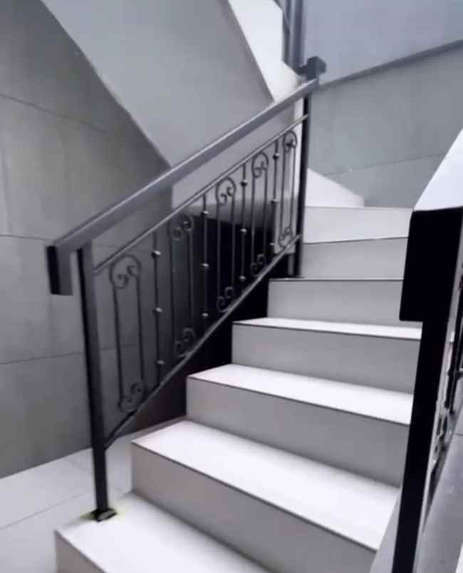 dijual rumah jl bambu apus cipayung