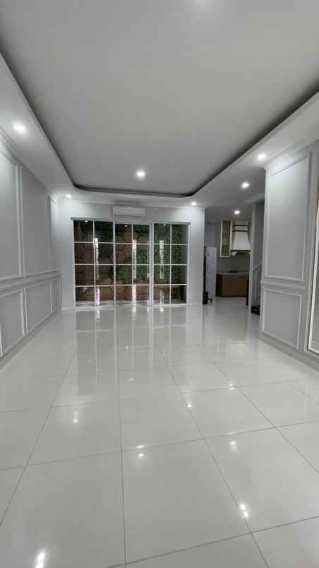 dijual rumah jl bambu apus cipayung