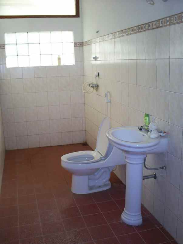 dijual rumah jl bayu putra arteri