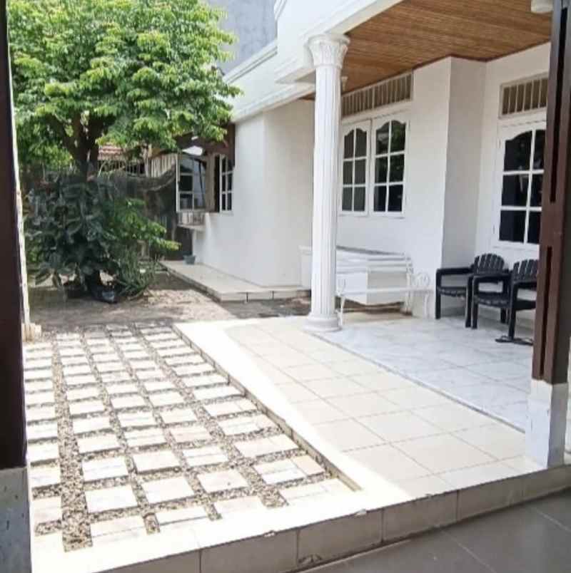 dijual rumah jl bumi kemanggisan indah