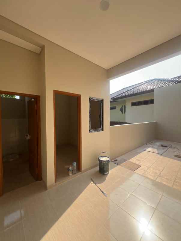 dijual rumah jl caman raya jatibening
