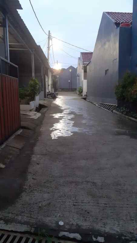 dijual rumah jl caringin