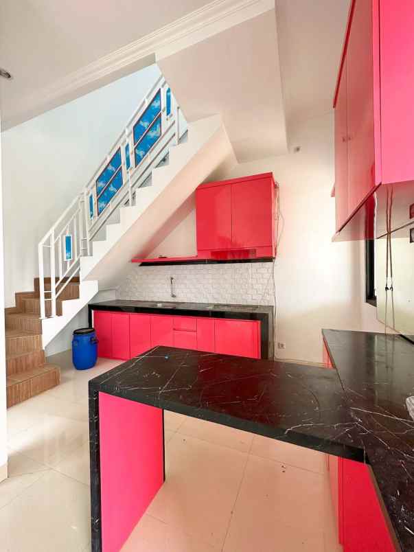 dijual rumah jl celepuk i ujung kota