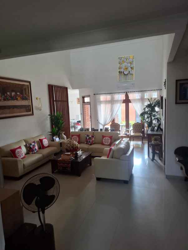 dijual rumah jl cemerlang