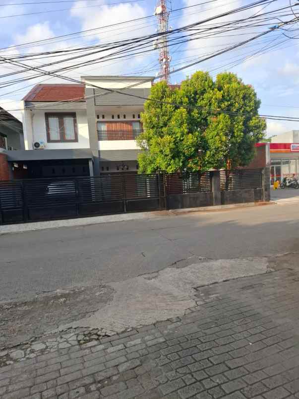 dijual rumah jl cemerlang