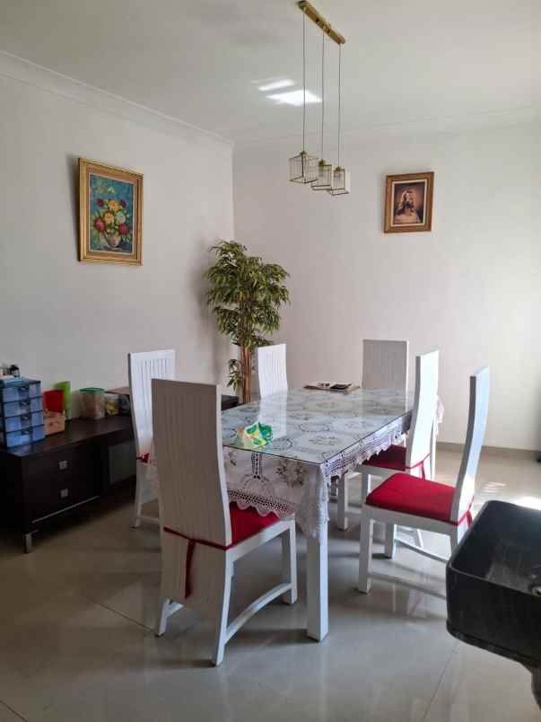 dijual rumah jl cemerlang