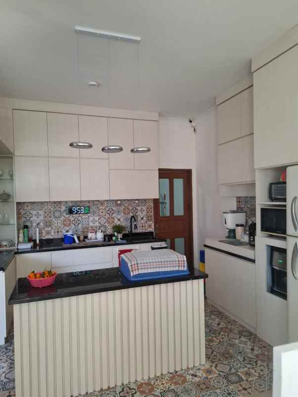 dijual rumah jl cemerlang