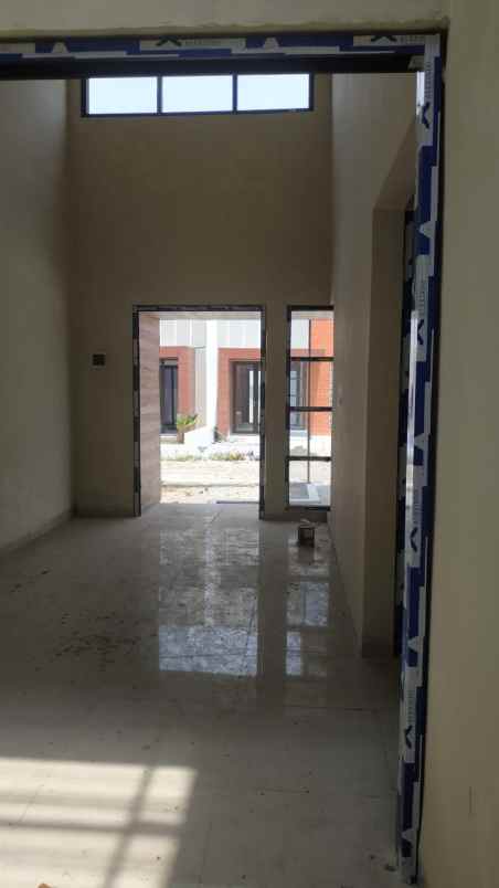 dijual rumah jl cisaranten endah