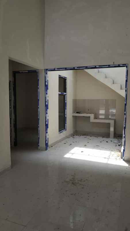 dijual rumah jl cisaranten endah