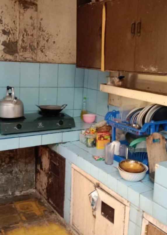 dijual rumah jl durian depok 1