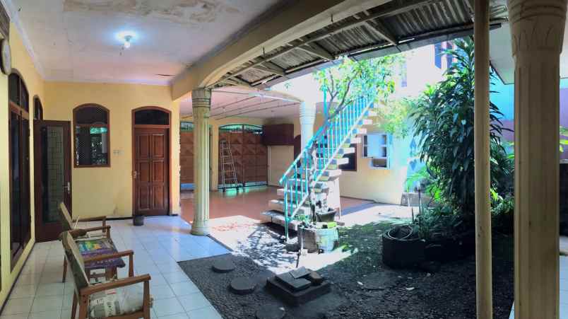 dijual rumah jl jemursari selatan jemur