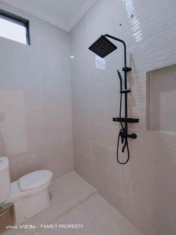 dijual rumah jl joglo raya kembangan