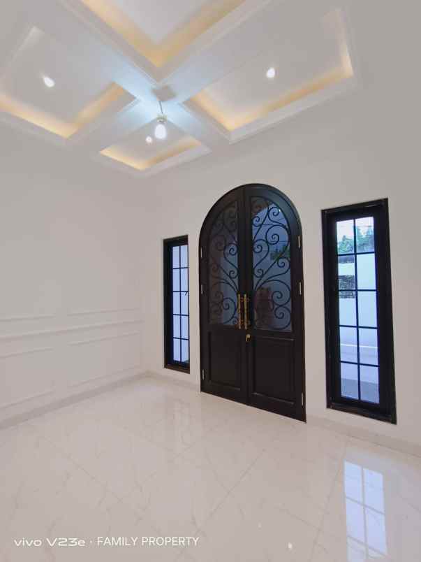 dijual rumah jl joglo raya kembangan