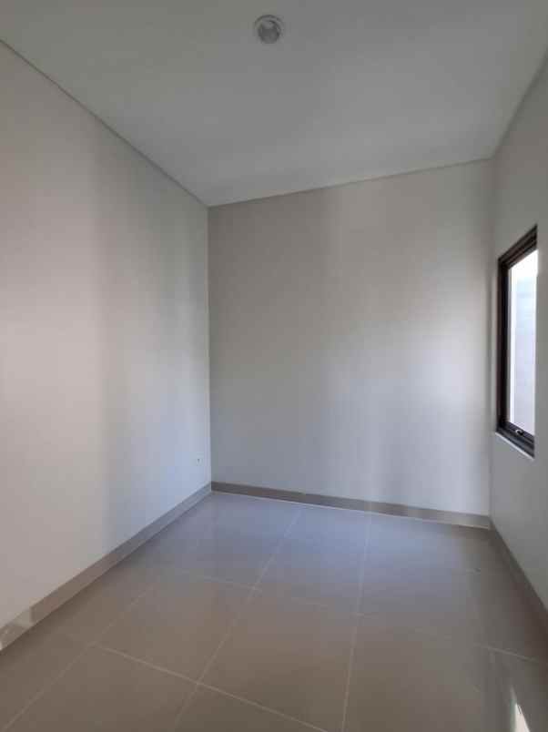 dijual rumah jl jupiter margahayu raya