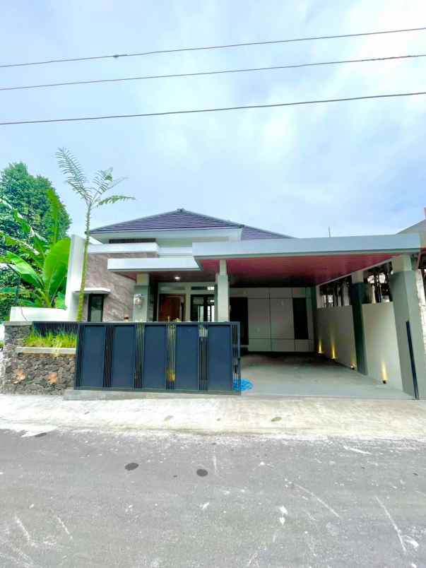 dijual rumah jl kaliurang km 13 ngaglik