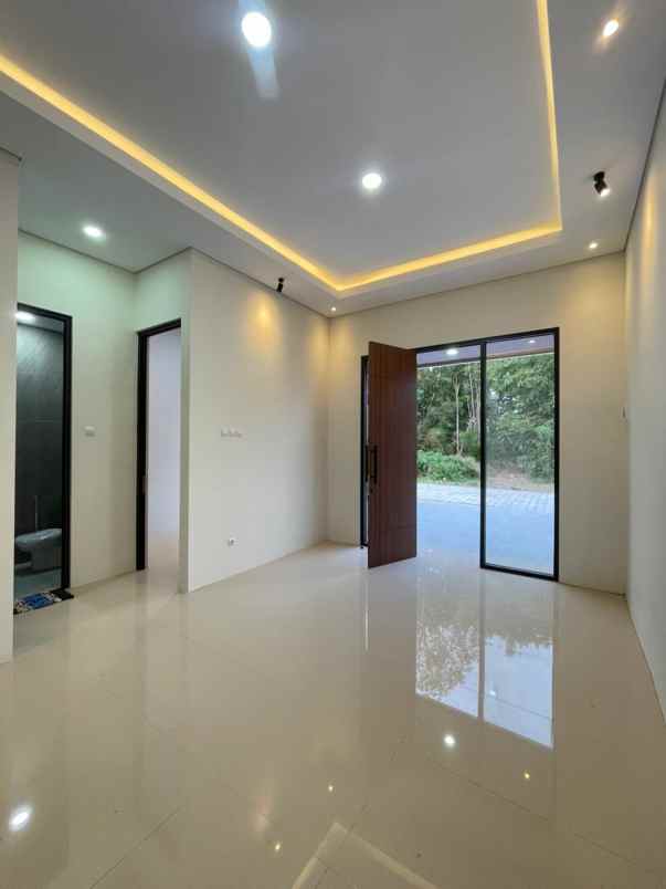 dijual rumah jl kaliurang km 13 ngaglik