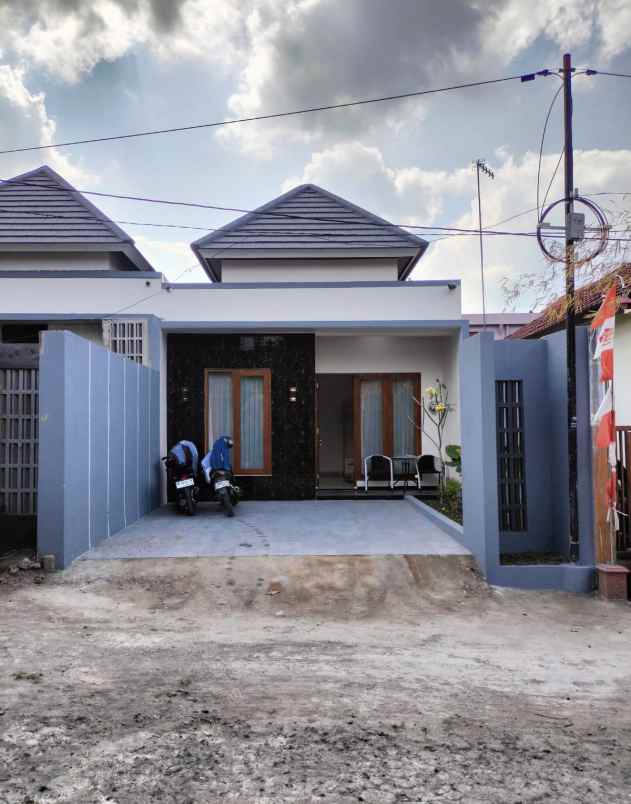 dijual rumah jl kaliurang km 14