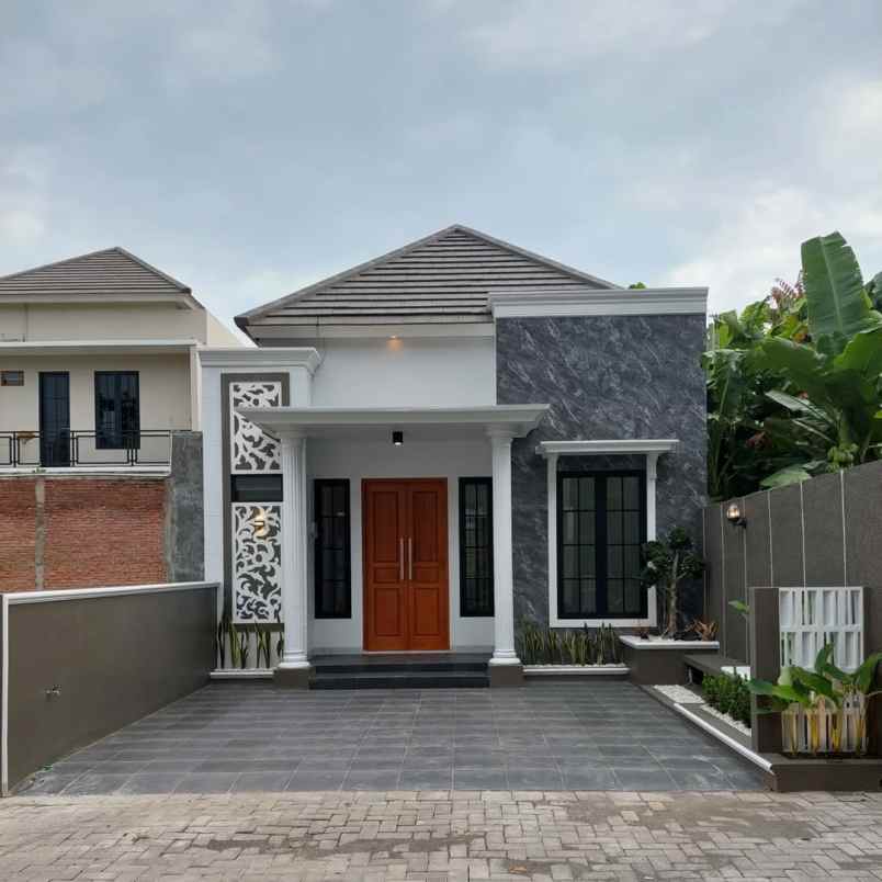 dijual rumah jl kebon agung