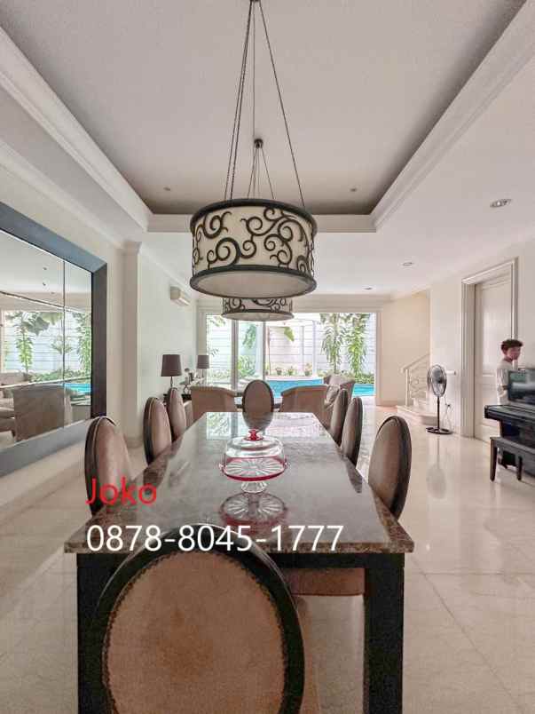 dijual rumah jl kebon kacang