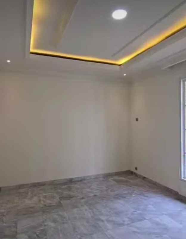 dijual rumah jl komplek abadi pondok