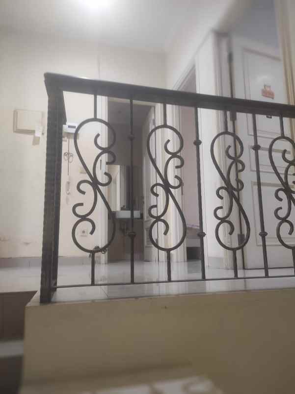 dijual rumah jl kresek raya duri