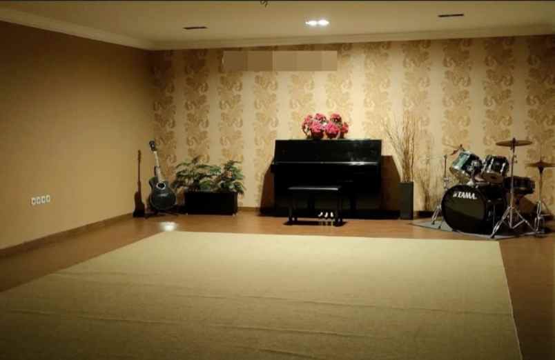 dijual rumah jl legenda wisata cibubur