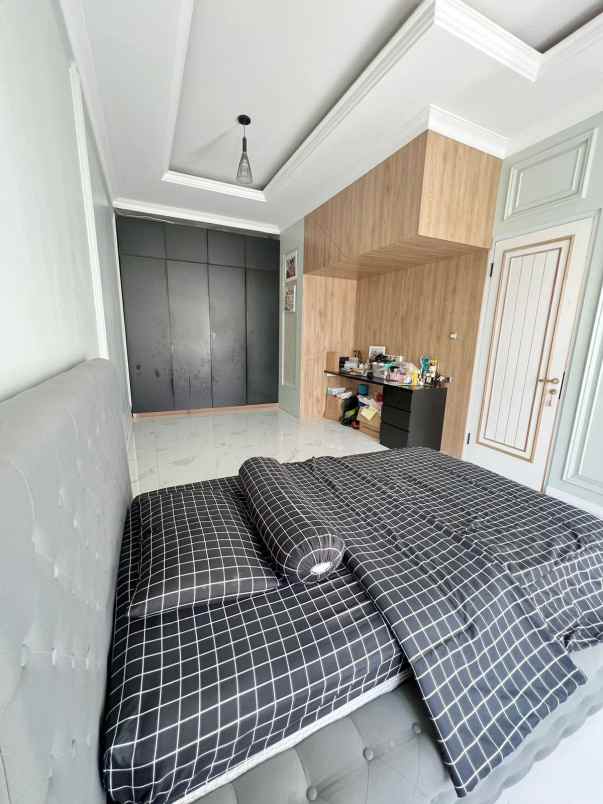 dijual rumah jl lembang