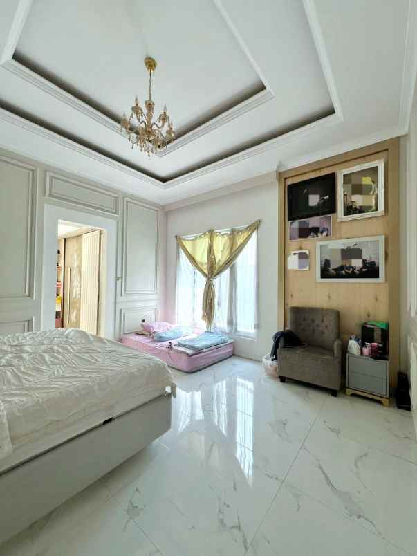 dijual rumah jl lembang