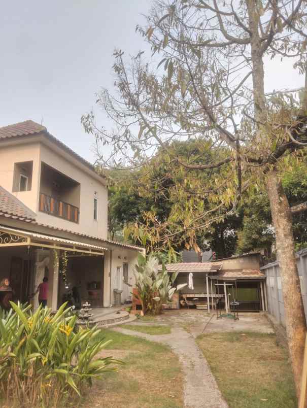 dijual rumah jl leuwinanggung