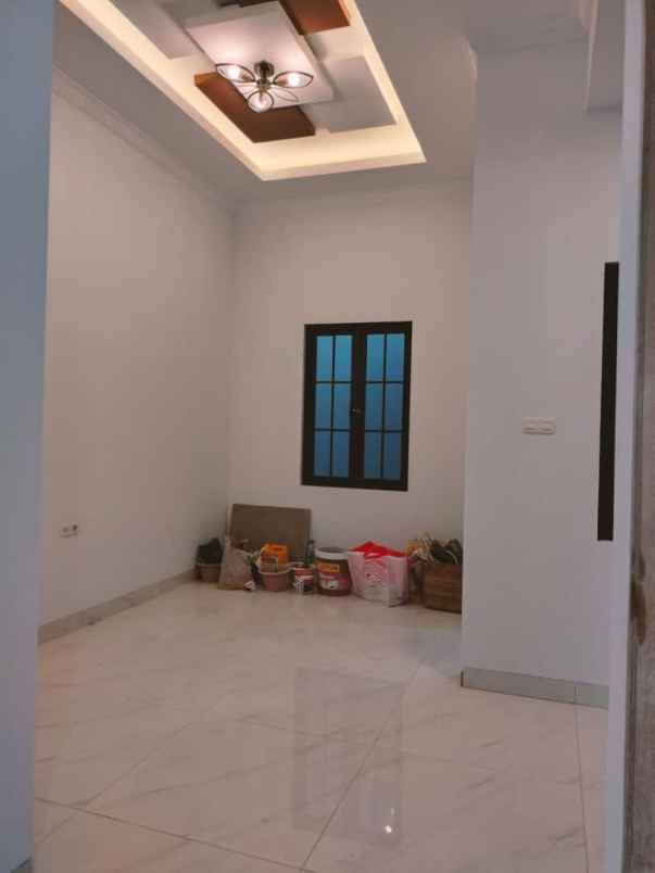 dijual rumah jl macan jagakarsa kec