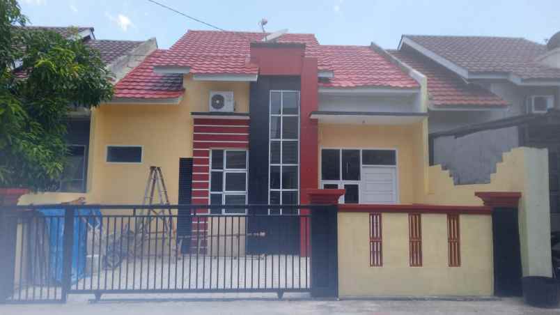 dijual rumah jl pertanian