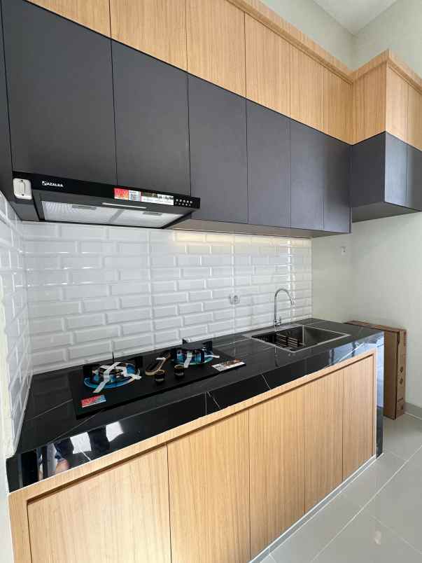 dijual rumah jl purbaya warak