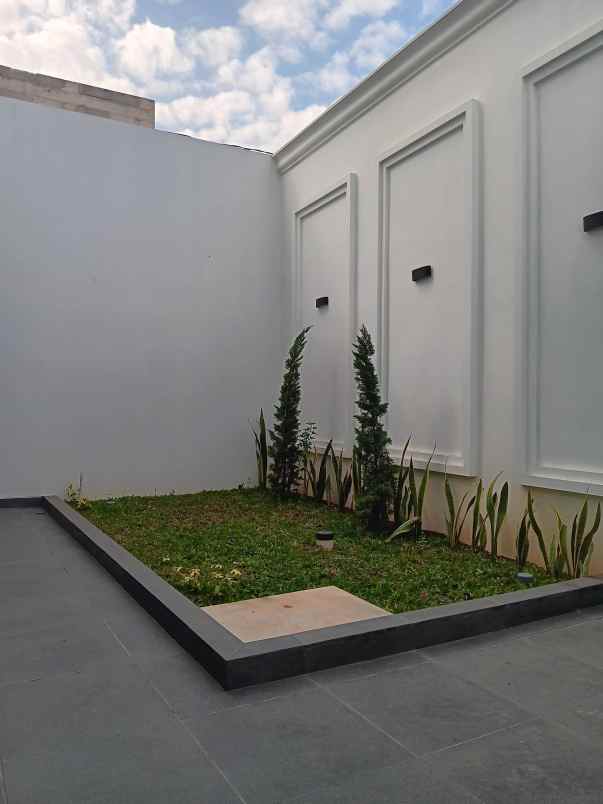 dijual rumah jl raya caman jatibening