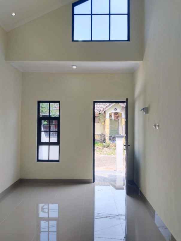 dijual rumah jl raya cileungsi jonggol