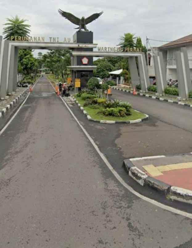 dijual rumah jl raya jatiwaringin