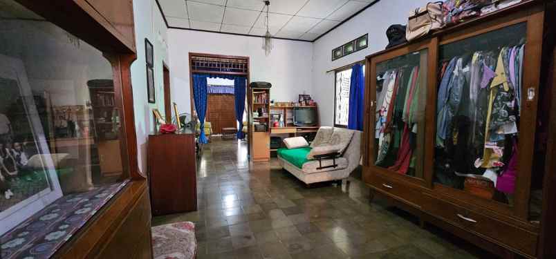 dijual rumah jl raya kartini pancoran