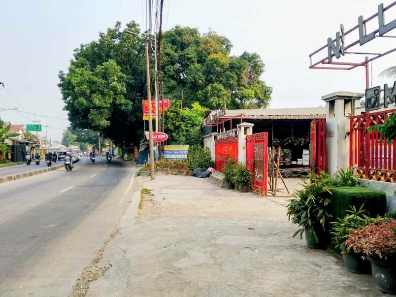 dijual rumah jl raya parung