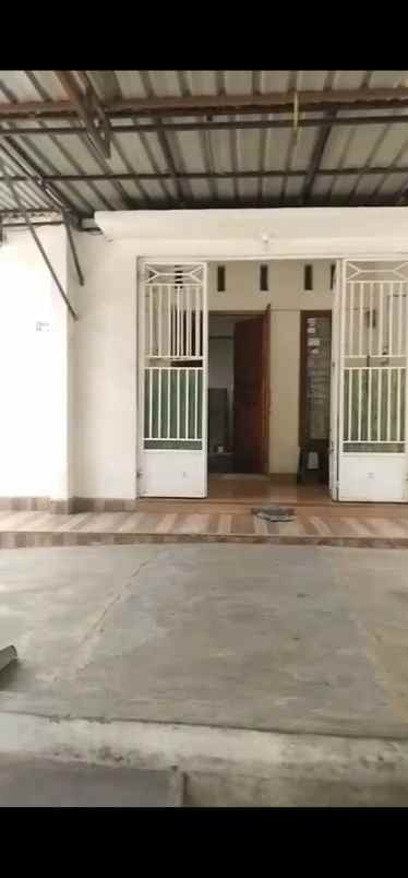 dijual rumah jl soekarno hatta koto