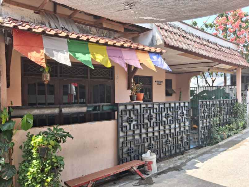 dijual rumah jl sonokembang