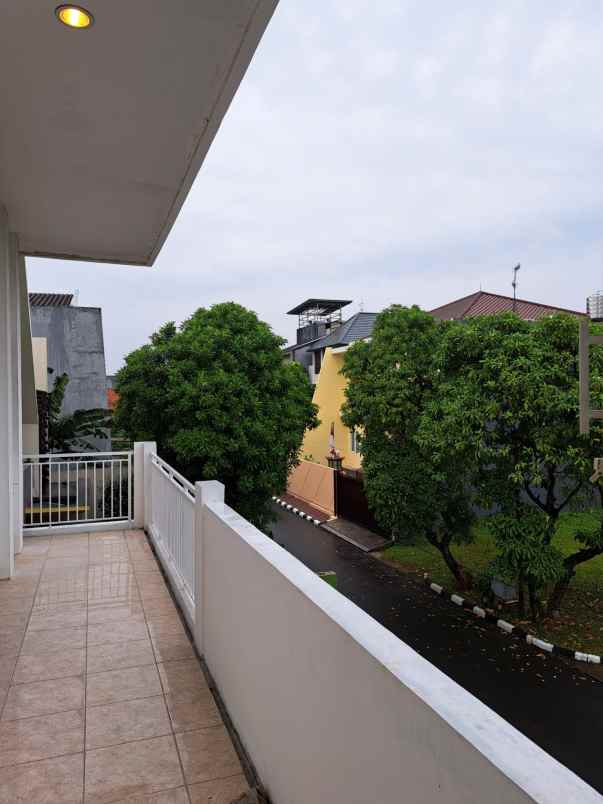 dijual rumah jl villa indah villa