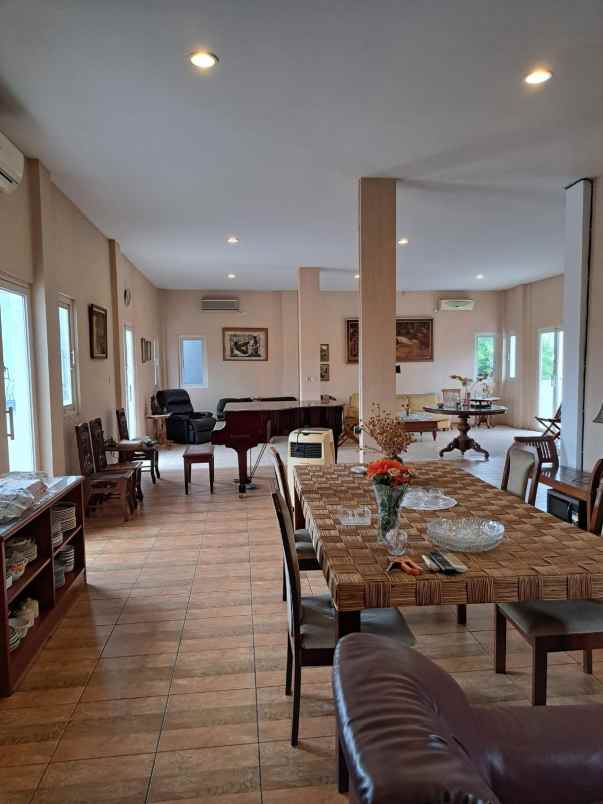 dijual rumah jl villa indah villa