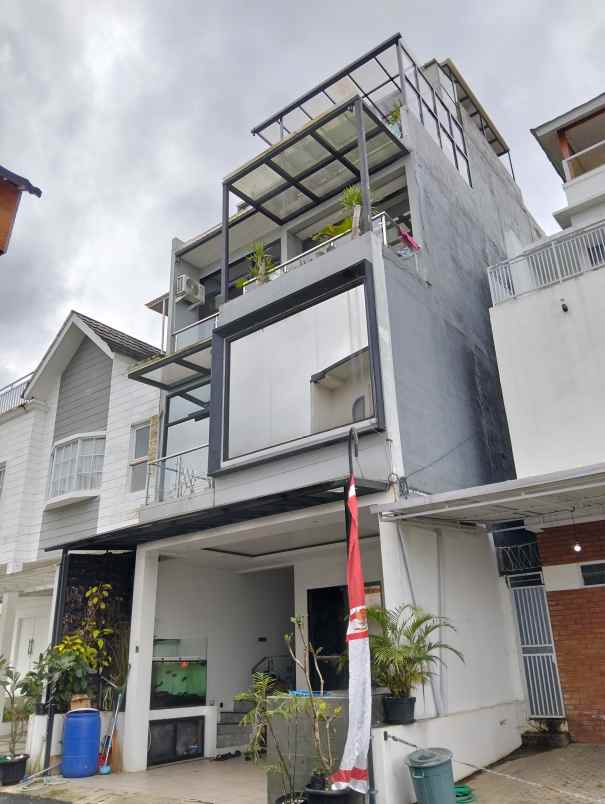 dijual rumah jl wangunsari cijengkol