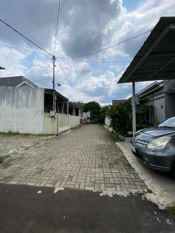 dijual rumah jln keradenan cibinong bogor
