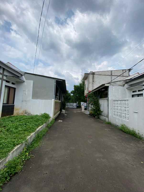 dijual rumah jln keradenan cibinong bogor