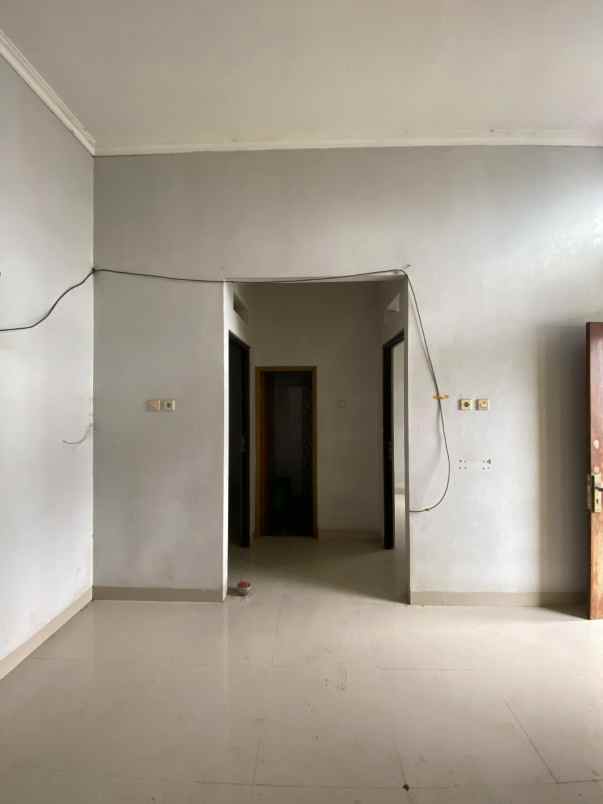 dijual rumah jln keradenan cibinong bogor